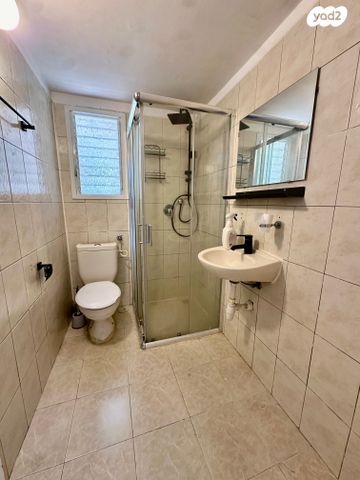 דירה, בן יהודה 41, חיפה