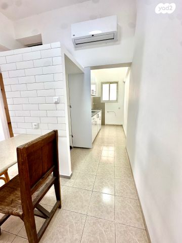 דירה, בן יהודה 41, חיפה