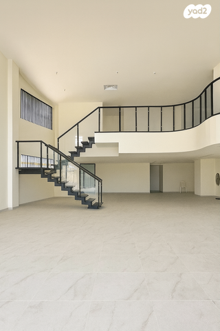 חנויות/ שטח מסחרי