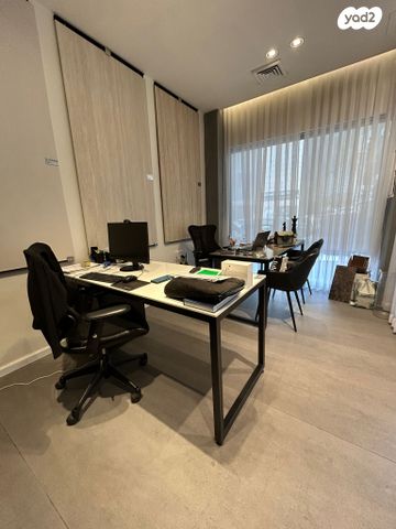 חנויות/ שטח מסחרי, בורסה, רמת גן