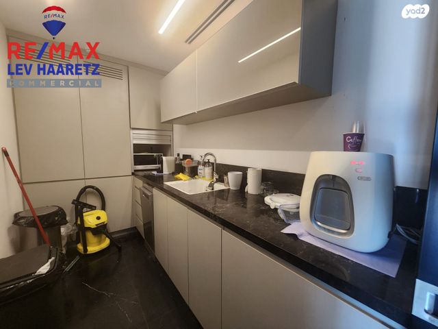 משרדים, הנגר, אזור תעשיה נווה נאמן, הוד השרון