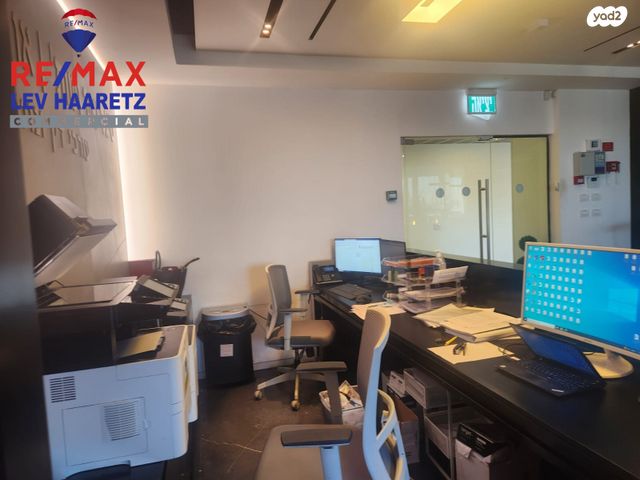 משרדים, הנגר, אזור תעשיה נווה נאמן, הוד השרון