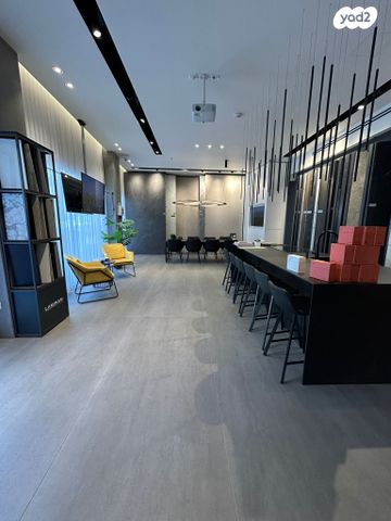 חנויות/ שטח מסחרי, בורסה, רמת גן