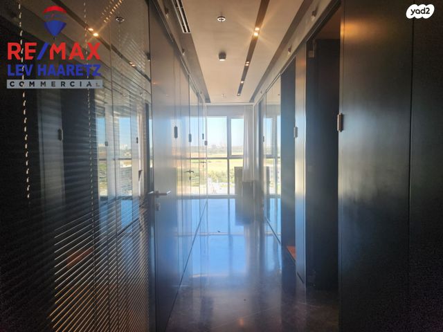 משרדים, הנגר, אזור תעשיה נווה נאמן, הוד השרון