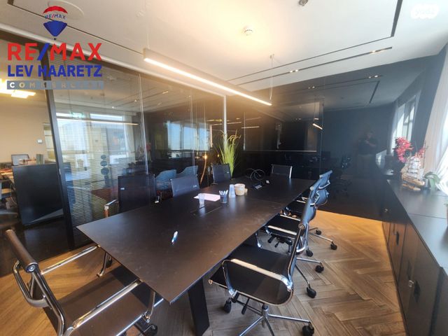 משרדים, הנגר, אזור תעשיה נווה נאמן, הוד השרון