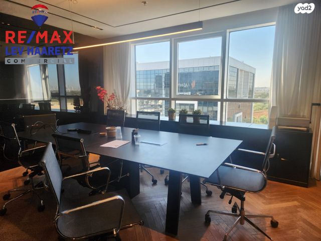 משרדים, הנגר, אזור תעשיה נווה נאמן, הוד השרון