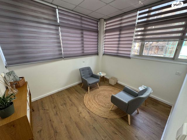 משרדים, בצלאל, בורסה, רמת גן