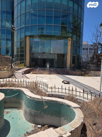 חנויות/ שטח מסחרי, נתניה