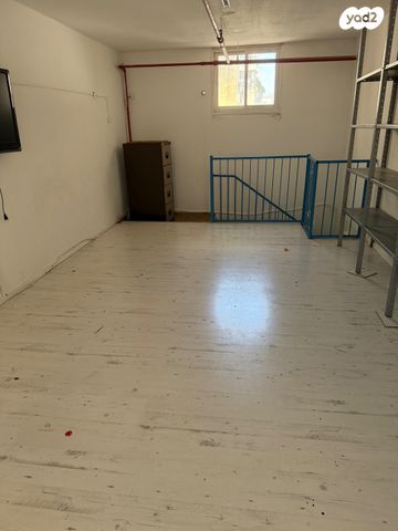 חנויות/ שטח מסחרי, גיבורי סיני, עכו