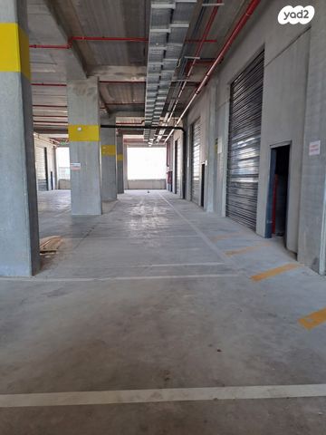 מבני תעשיה, אזור תעשיה א, חולון