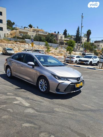 טויוטה קורולה