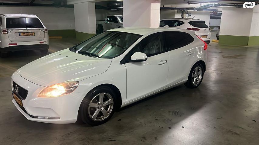 מודעת רכב וולוו V40