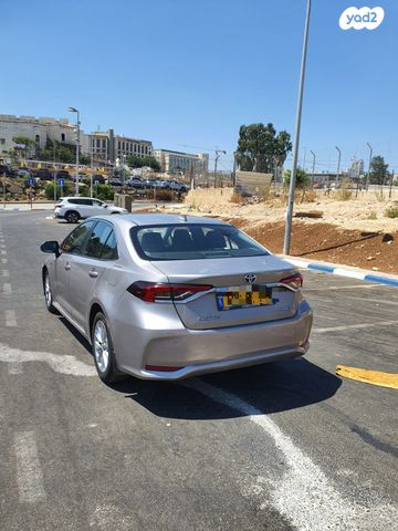 מודעת רכב טויוטה קורולה