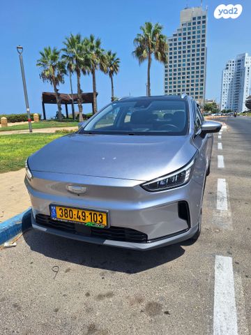 מודעת רכב ג׳ילי Geometry C