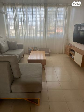 דירה, הדקל 84, שכונה 2, תל מונד