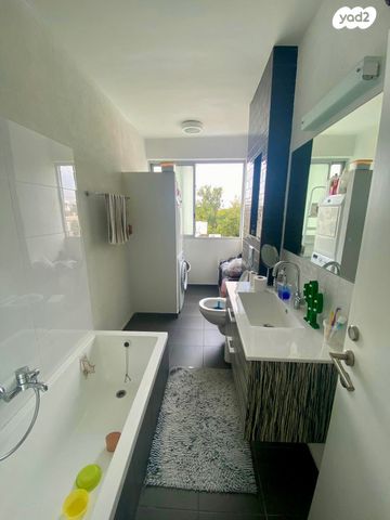 דירה, ד"ר אנריקו פבריגט 7, רסקו א', חולון