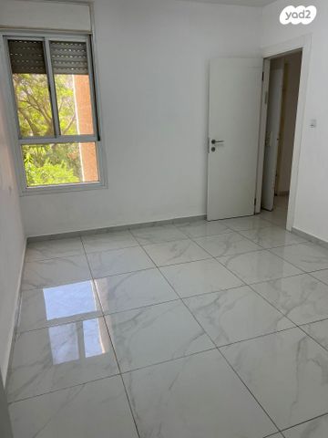 דירת גן, מבוא הגפן 14, העמק, צור הדסה