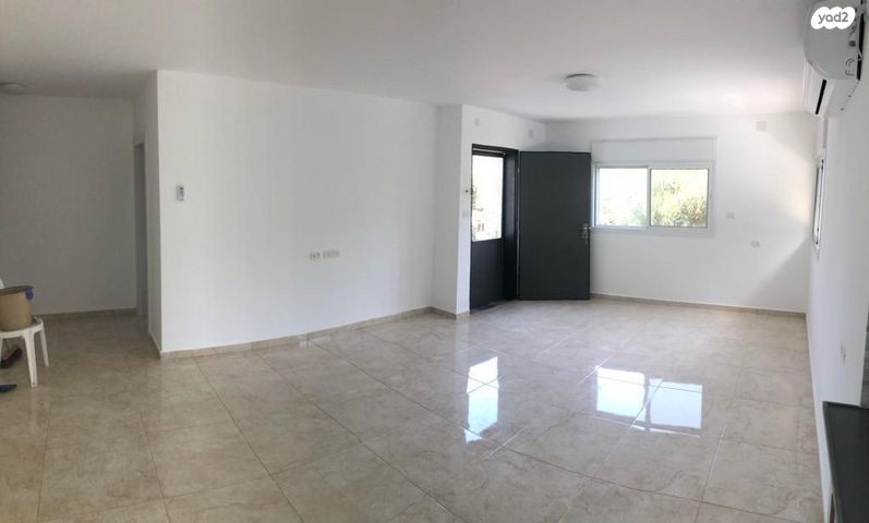 דירת גן, 8911 1, מנות, מנות