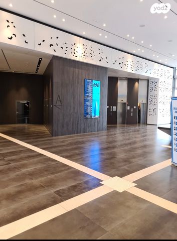 חלל עבודה משותף, דרך מנחם בגין 150, מונטיפיורי, הרכבת, תל אביב יפו