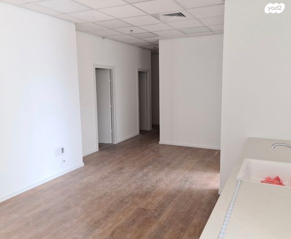 חלל עבודה משותף, דרך מנחם בגין 150, מונטיפיורי, הרכבת, תל אביב יפו