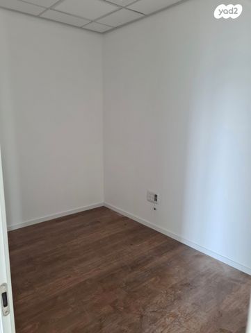 חלל עבודה משותף, דרך מנחם בגין 150, מונטיפיורי, הרכבת, תל אביב יפו