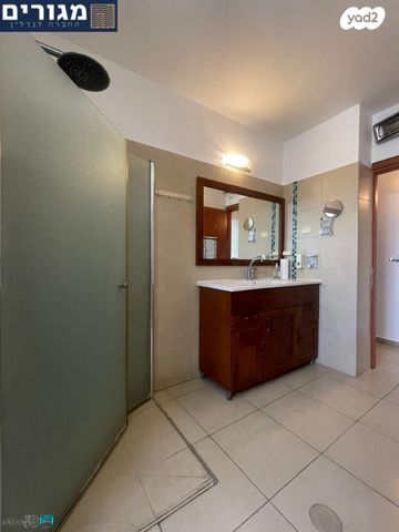 דירה, חנה סנש, חיפה