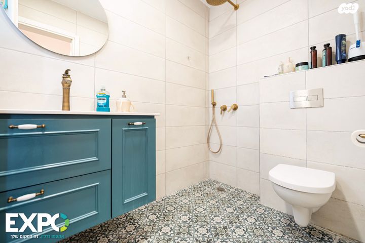 דירת גן, נווה מנחם, קרני שומרון