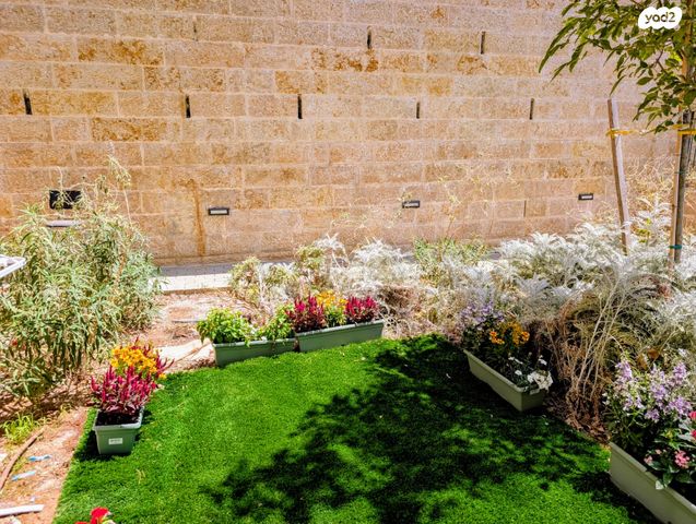 דירת גן, הרב הרצוג 79, גבעת הורדים, רסקו, ירושלים