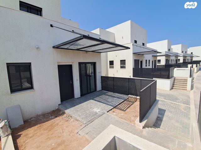 בית פרטי/ קוטג', המוזיקה, שדרות