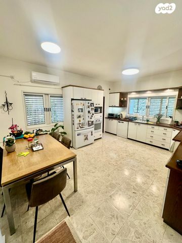 בית פרטי/ קוטג', ההדרים, גני הדר, גני הדר