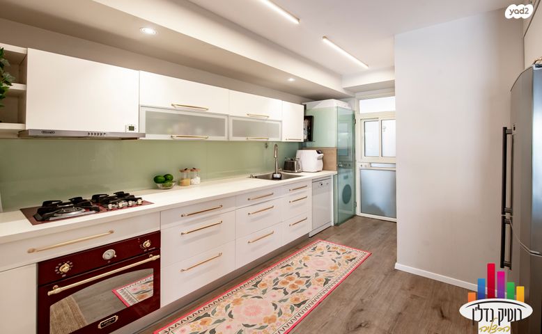 גג/ פנטהאוז, יבנה, קרית יערים, רמת השרון