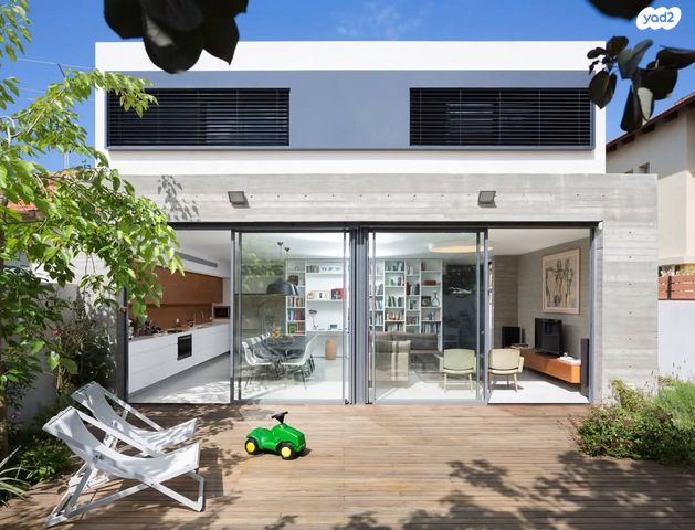 דו משפחתי, תל אביב יפו