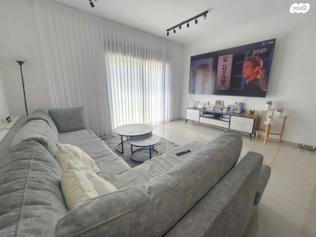 דופלקס, אדמית / יערית, שלומי