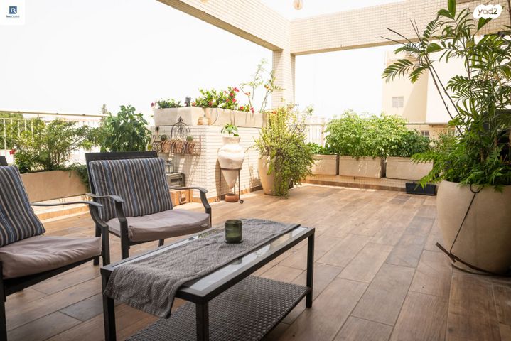 דופלקס, הראשונים, כפר סבא