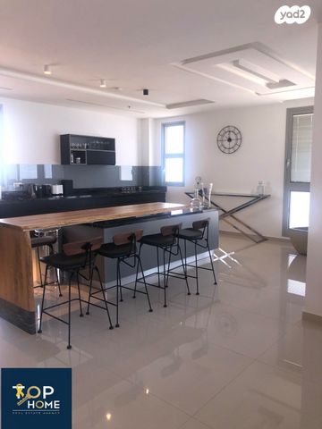 גג/ פנטהאוז, הגילה, נוף הטיילת, נתניה