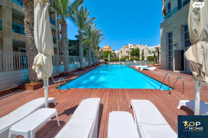 גג/ פנטהאוז, הגילה, נוף הטיילת, נתניה