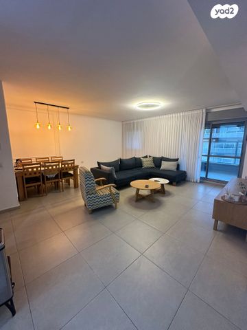 דירה, מרווה, סיגליות, באר שבע