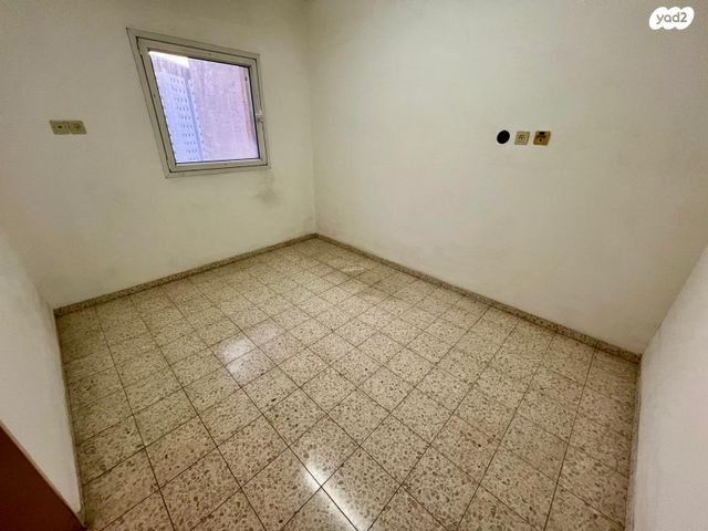 דירה, יצחק בן צבי 8, נווה גנים, קרית מוצקין