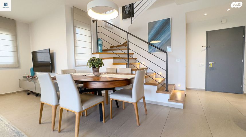 דופלקס, הראשונים, כפר סבא