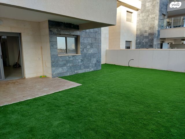 דירת גן, קטיף, נתיבות מערב, נתיבות