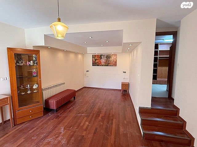 דירה, אל סלוודור, גבעת משואה, ירושלים