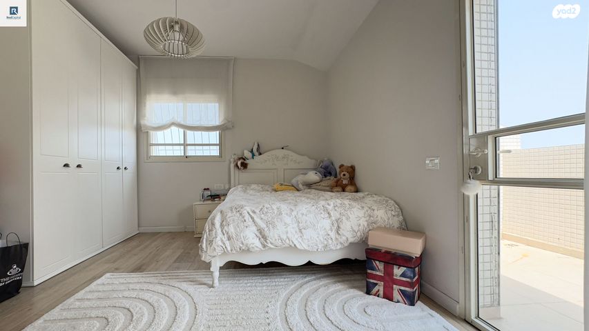 דופלקס, הראשונים, כפר סבא