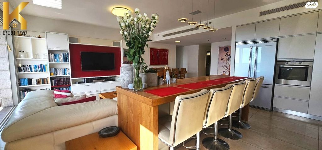 דירה, הוד השרון