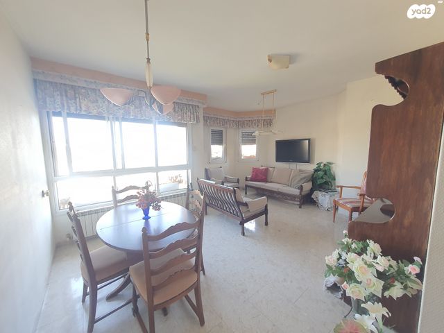 דירה, בן ציון דינור, בית הכרם, רמת בית הכרם, ירושלים