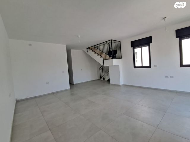 בית פרטי/ קוטג', המוזיקה, שדרות