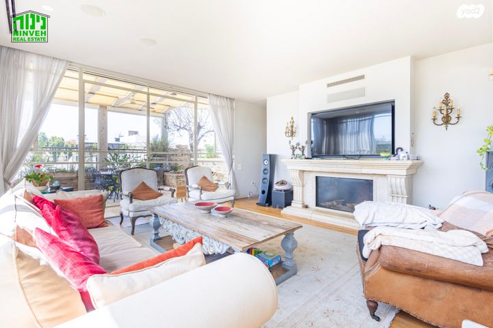 דופלקס, תל אביב יפו