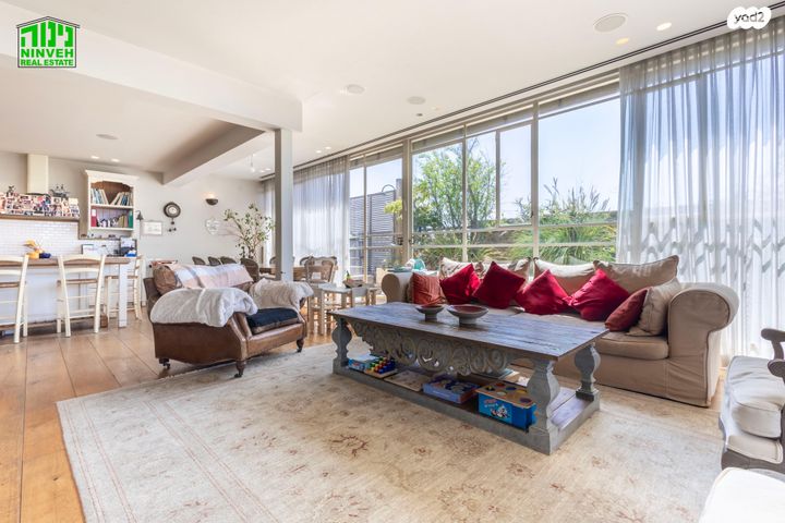 דופלקס, תל אביב יפו