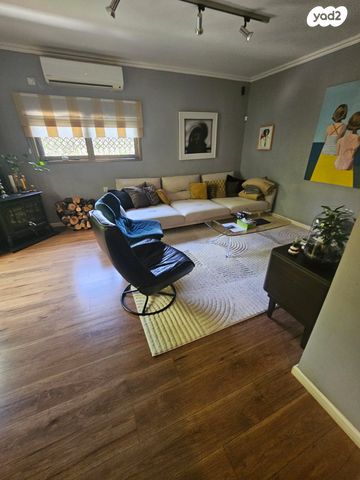 דו משפחתי, תל אביב יפו