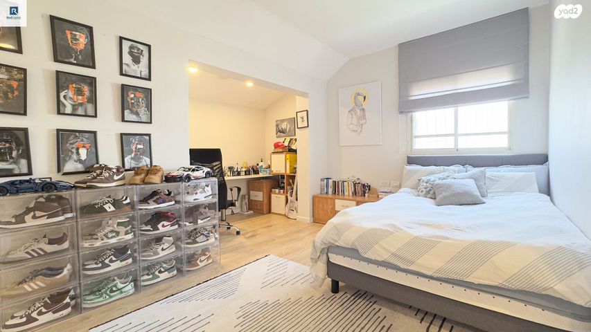 דופלקס, הראשונים, כפר סבא