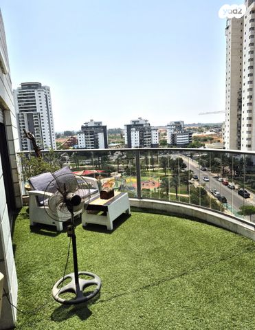 גג/ פנטהאוז, יבנה